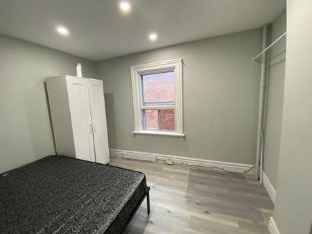 For Lease - 206 Carlton Street Unit# 203, Toronto, Ontario - Photo 2