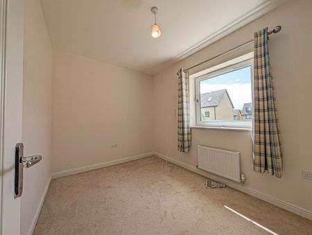 4 bedroom detached house to rent - Photo 5