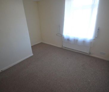 2 bedroom end of terrace house to rent - Photo 1