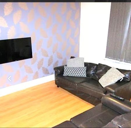 6 Bed - 17 St. Michael's Terrace, Headingley, Leeds - LS6 3BQ - Student - Photo 2