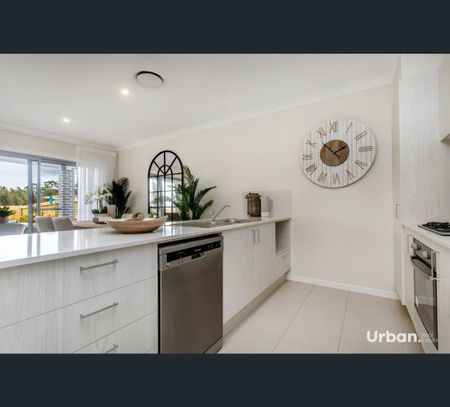 67 Ingleburn Gardens Drive, Bardia, NSW 2565 - Photo 3