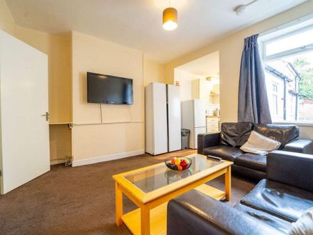 4 bedroom house of multiple occupation to rent - Photo 3