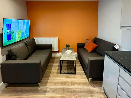 Pitville Place Room 6 - Photo 4