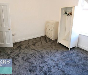 4 bedroom House To Let - Photo 5