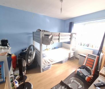 Barnacres Road - Photo 2