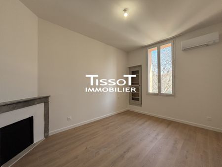 Location Appartement 3 pièces 66m² NIMES 30900 - Photo 2