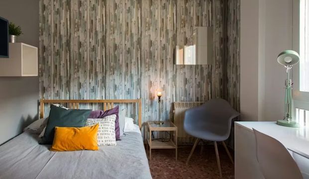 Carrer de Roger de Llúria, Barcelona, Catalonia 08037 - Photo 1