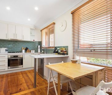 2 BEDROOM UNIT WITH COURTYARD - Photo 4