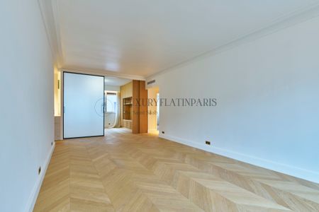 Paris 8 - Triangle d’or - Photo 2