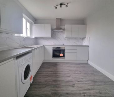 3 bedroom maisonette to rent - Photo 3