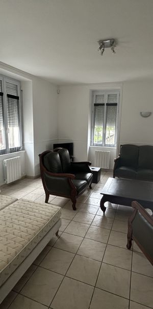 Location Appartement 1 pièce 35m² LE CREUSOT 71200 - Photo 1