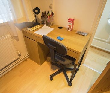 4 Bedroom Flat To Rent in Wallisdown - £1,760 pcm Tenancy Info - Photo 6