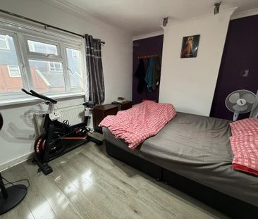 2 bedroom terraced house to rent - Photo 5