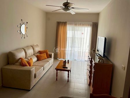 For Rent: Charming 1-Bedroom Apartment in Las Galletas - Photo 4