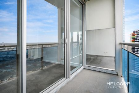 SPACIOUS UNFURNISHED APARTMENT AT VERVE - Photo 3