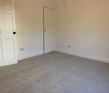 New Hall Road, Chesterfield - Photo 6