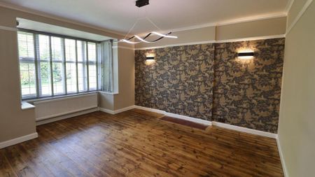 4 bedroom detached house to rent - Photo 4