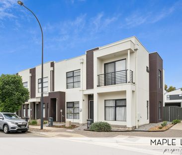 Modern Comfort in the Heart of St Clair - Photo 5