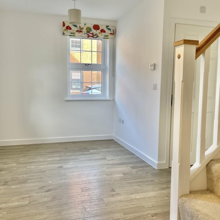 4 bedroom detached house to rent - Photo 1