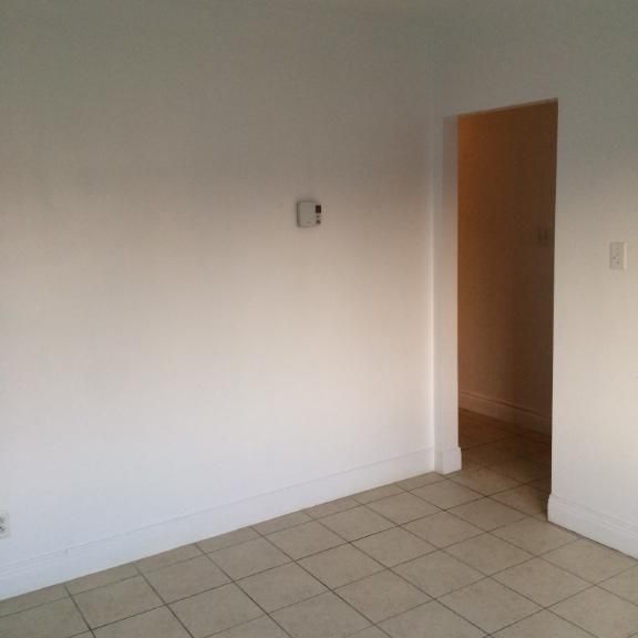 3 ½ Tétreaultville – Electros inclus - 1200$ - Photo 1