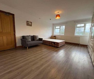 Somerset Way, Iver, SL0 - Photo 3