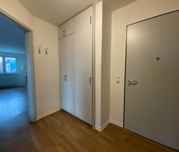 Großzügige 2-Zimmer-Wohnung mit Balkon in ruhiger und gepflegter An... - Photo 2