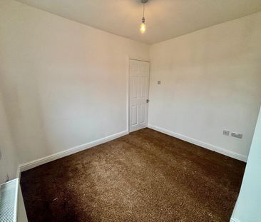 Dingle Lane, Winsford - Photo 5