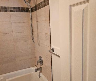 3 1/2 semi sous sol à louer - Photo 2