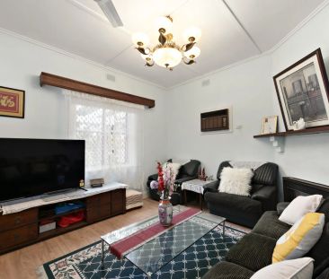 Contemporary Comfort and Convenience in One - Photo 1