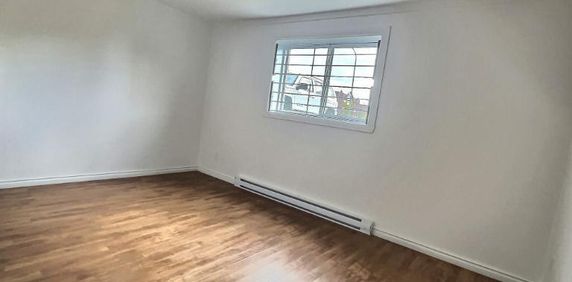 2 CH - 1 SDB - Longueuil - $1,325 /mo - Photo 2