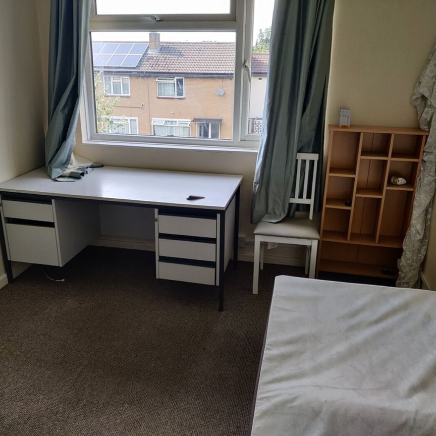 4 bedroom House - SPRING GLEN, Student Accomodation - Photo 1