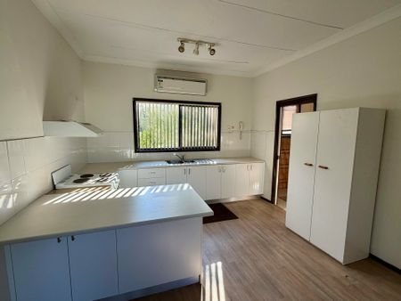 79A Homestead Road, Orchard Hills NSW - Photo 4