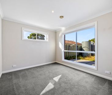 WELL APPOINTED HOME IN QUIET LOCATION - Photo 3