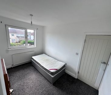 4 Bed Semi-Detached House, Begbrook Lane, BS16 - Photo 2