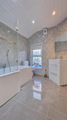 Room 1, 7 Newington Avenue, Belfast, BT15 2HP - Photo 5