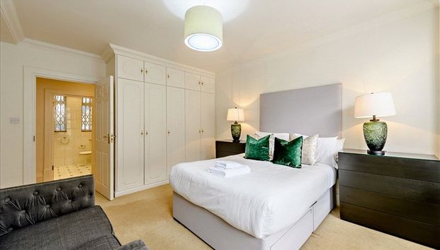 Strathmore Court, 143 Park Road, London - Photo 1