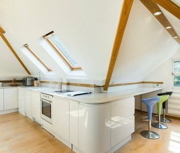 Flat To Let in Heysham Lane, Hampstead, NW3 | TK International - Photo 4