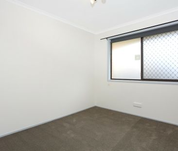 SPACIOUS CENTRAL DUPLEX - Photo 3