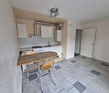 Location Appartement 1 pièce 22m² TULLE 19000 - Photo 3