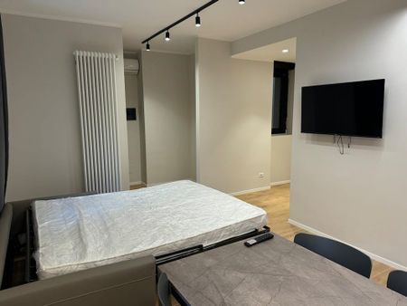 Via Domenico Balestrieri, Milan, Lombardy 20154 - Photo 3