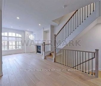 For Lease - 3879B Bloor Street, Toronto, Ontario - Photo 2