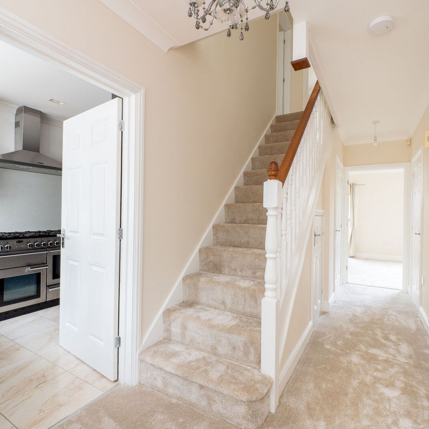 Riverside Close, Wallington, SM6 - Photo 1