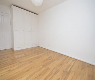 Cranbourne Road, Heaton Moor - Photo 6