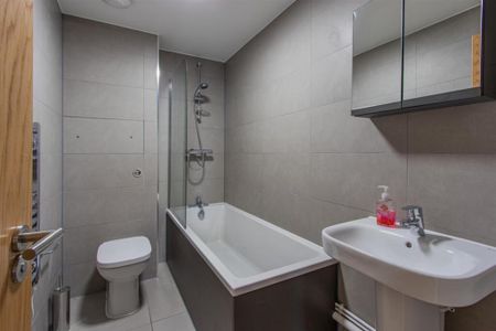 Churchill Villas, Churchill Way - Photo 5