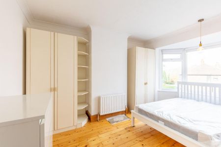 3 bedroom semi-detached house to rent - Photo 5