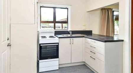 Papakura, 3 bedrooms - Photo 2