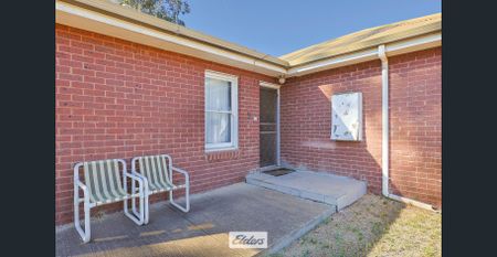 Prime Location & Family Friendly! - Photo 5