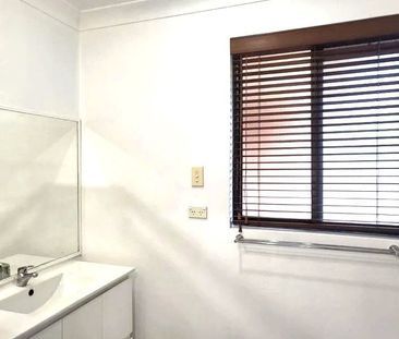 Light & Bright Two Bedroom Unit - Photo 6