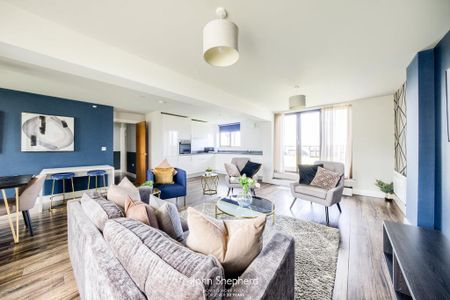 3 bedroom flat to rent - Photo 3