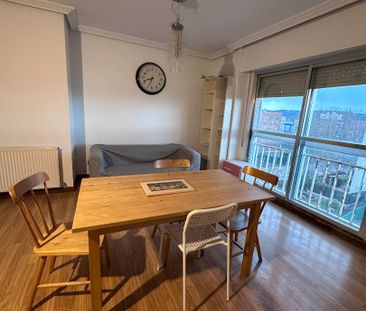 Piso de alquiler en Calle de Pío Baroja, Espartales - Photo 5